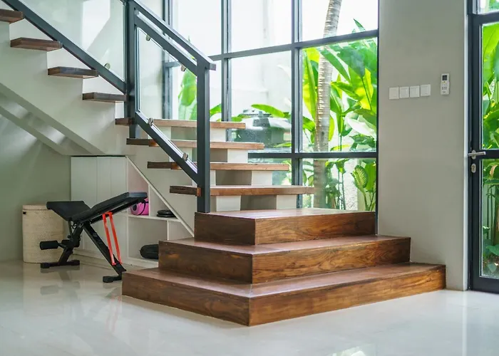 Okenada - Modern 5-bedroom Pool In Berawa! * Canggu