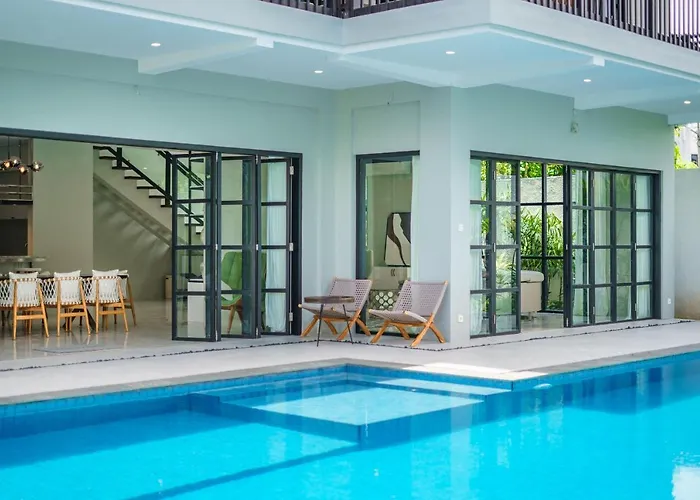 Villa Okenada - Modern 5-bedroom Pool In Berawa! Canggu