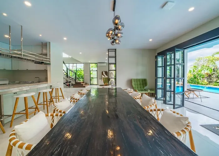 Okenada - Modern 5-bedroom Pool In Berawa! * Canggu