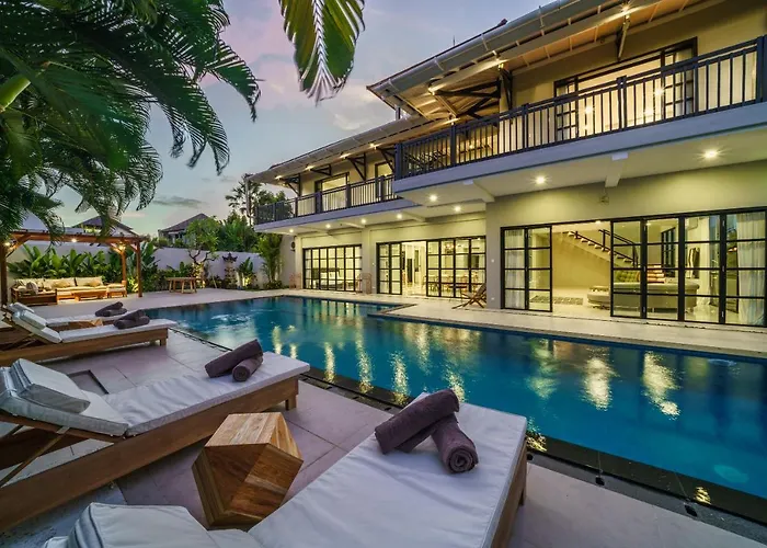 Okenada - Modern 5-bedroom Pool In Berawa! *