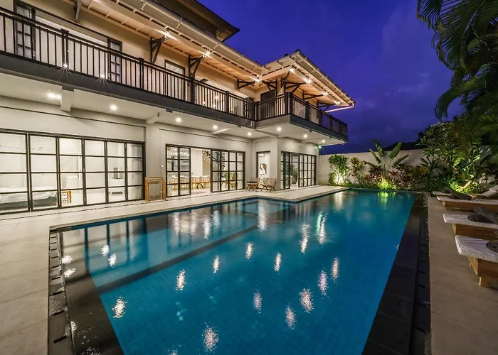 Villa Okenada - Modern 5-bedroom Pool In Berawa!