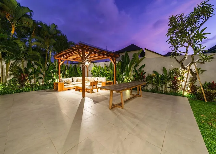 Villa Okenada - Modern 5-bedroom Pool In Berawa! *